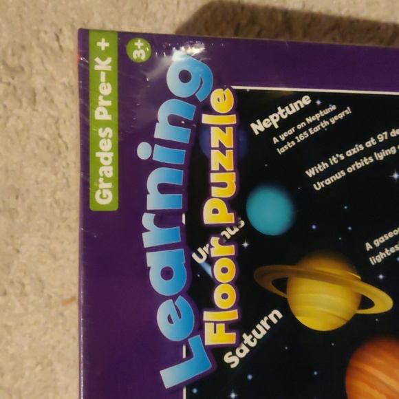 New in plastic. Scholastic Pre-K+ jumbo 48 pieces  floor puzzle of solar system - Picture 3 of 4